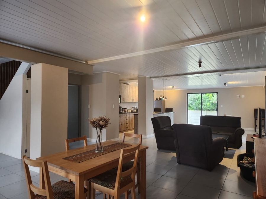 3 Bedroom Property for Sale in Kleinkrantz Western Cape